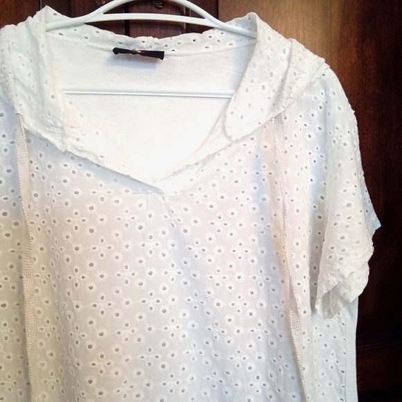 Elissia Eyelet Mixed Media Hooded Top - Picture 2 of 10